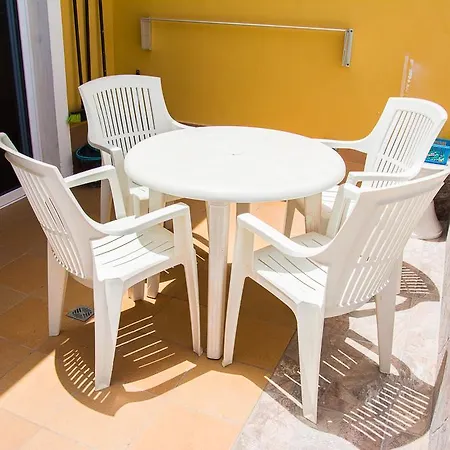 Апартаменти Playa Torviscas Адехе